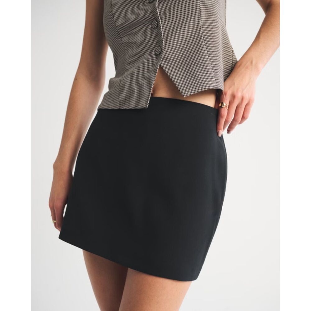 Abercrombie & Fitch Scarlett Mini Skort Skirt Black XS NWT